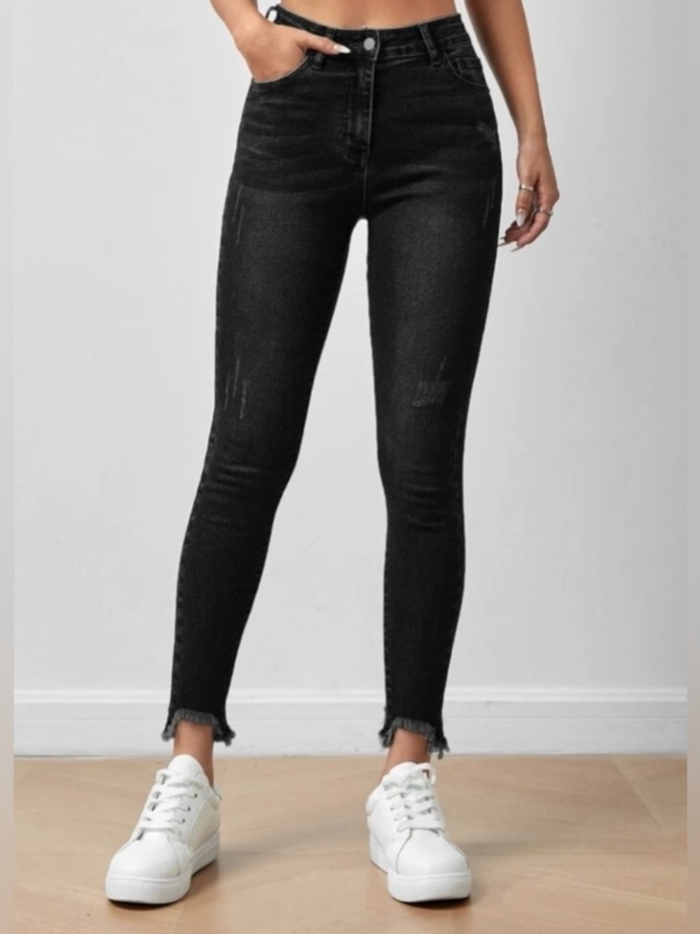 Mint Julep Boutique Black Skinny, Stretch Jeans, Distressed Hem, 6P, NWT